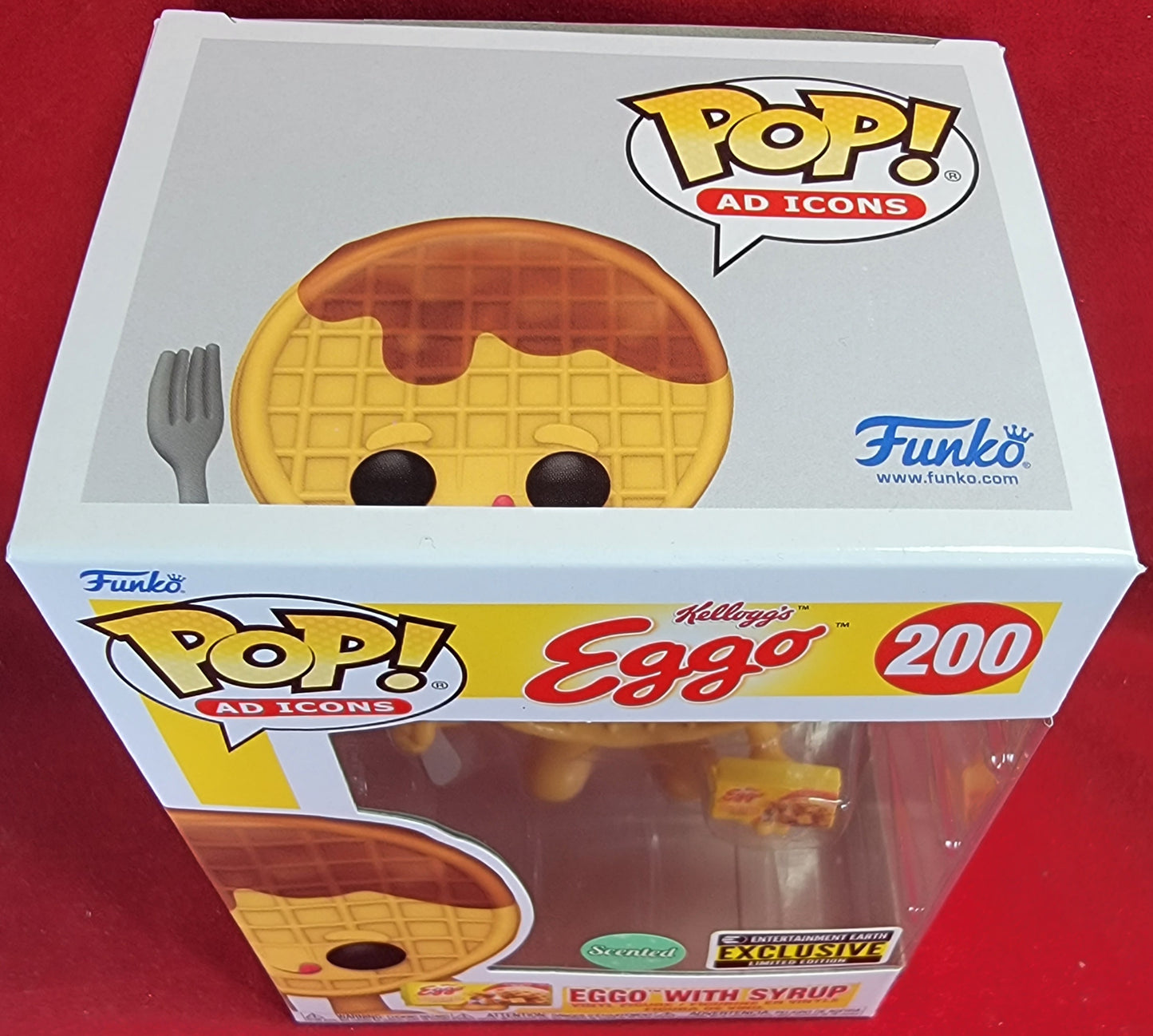 Eggo with syrup entertainment earth exclusive funko # 200 (nib)