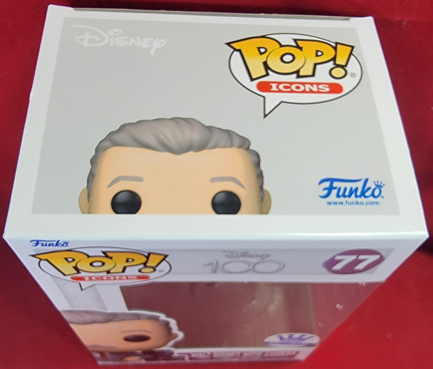 Walt disney with camera funko exclusive # 77 (nib)