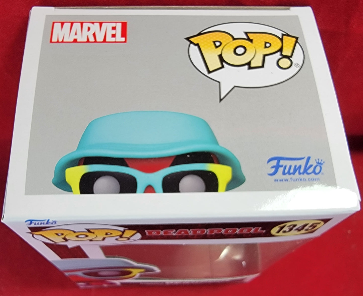 Tourist deadpool funko # 1345 (nib)
With pop protector