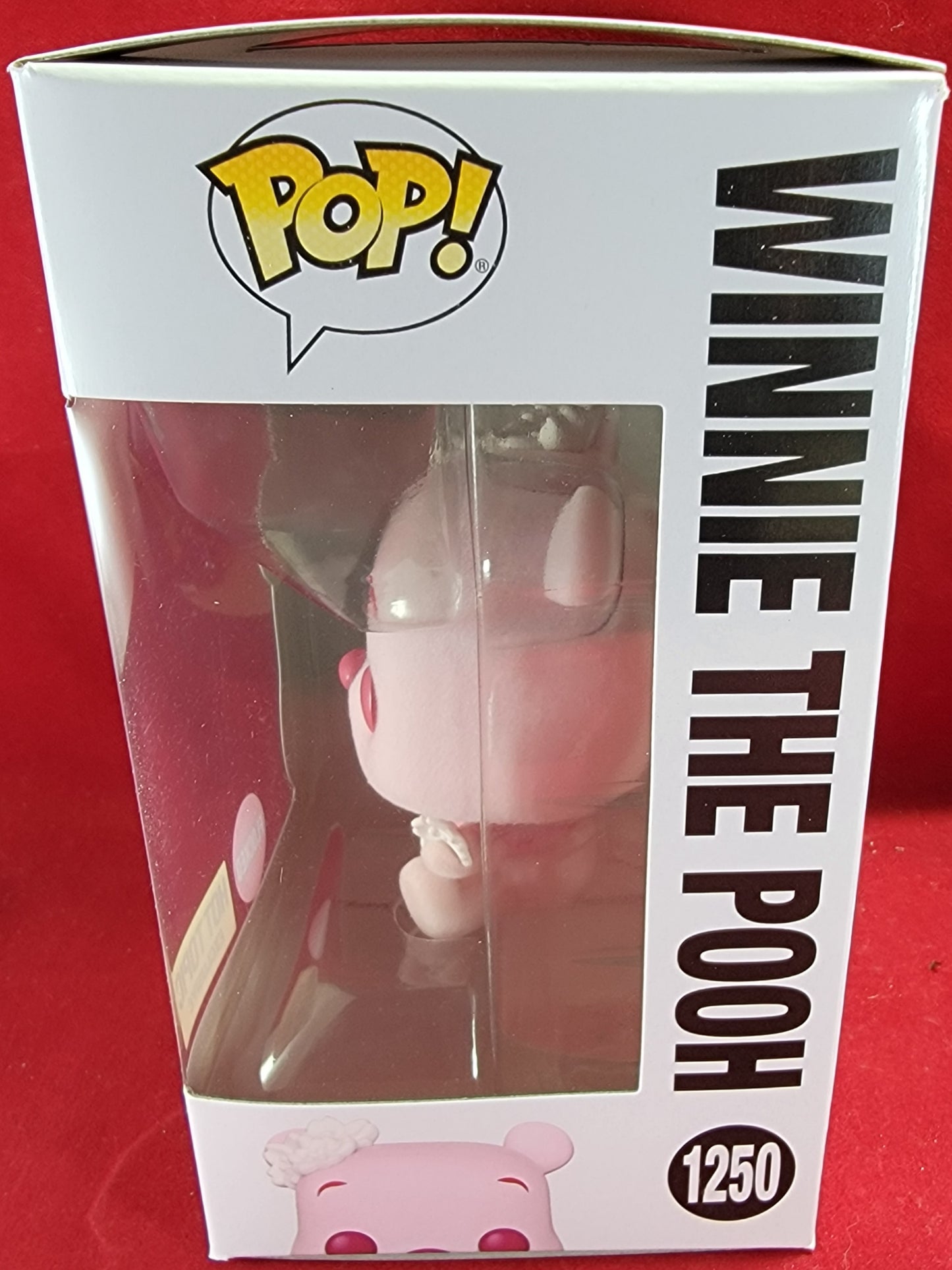 Winnie the pooh hot topic exclusive funko # 1250 (nib)
With pop protector