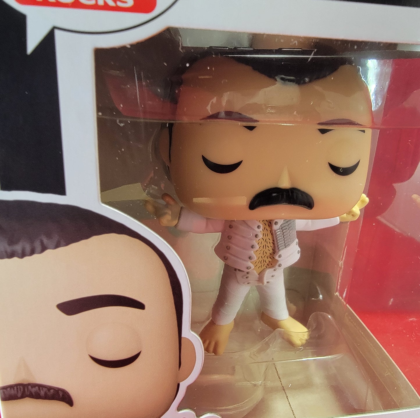 Freddy Mercury, I was born to love you funko # 375 (nib)
With pop protector