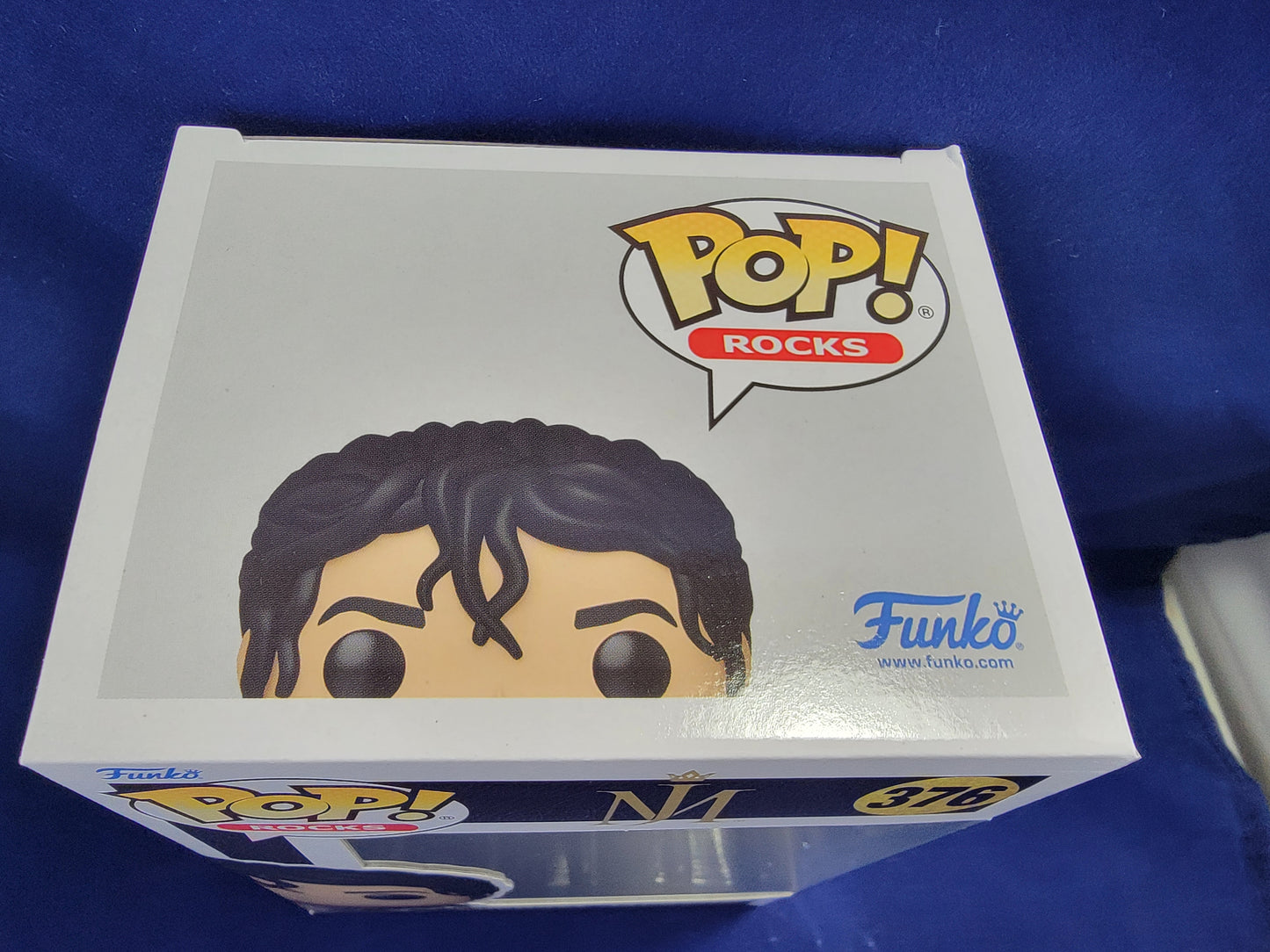 Michael jackson funko # 376 (nib)
With pop protector