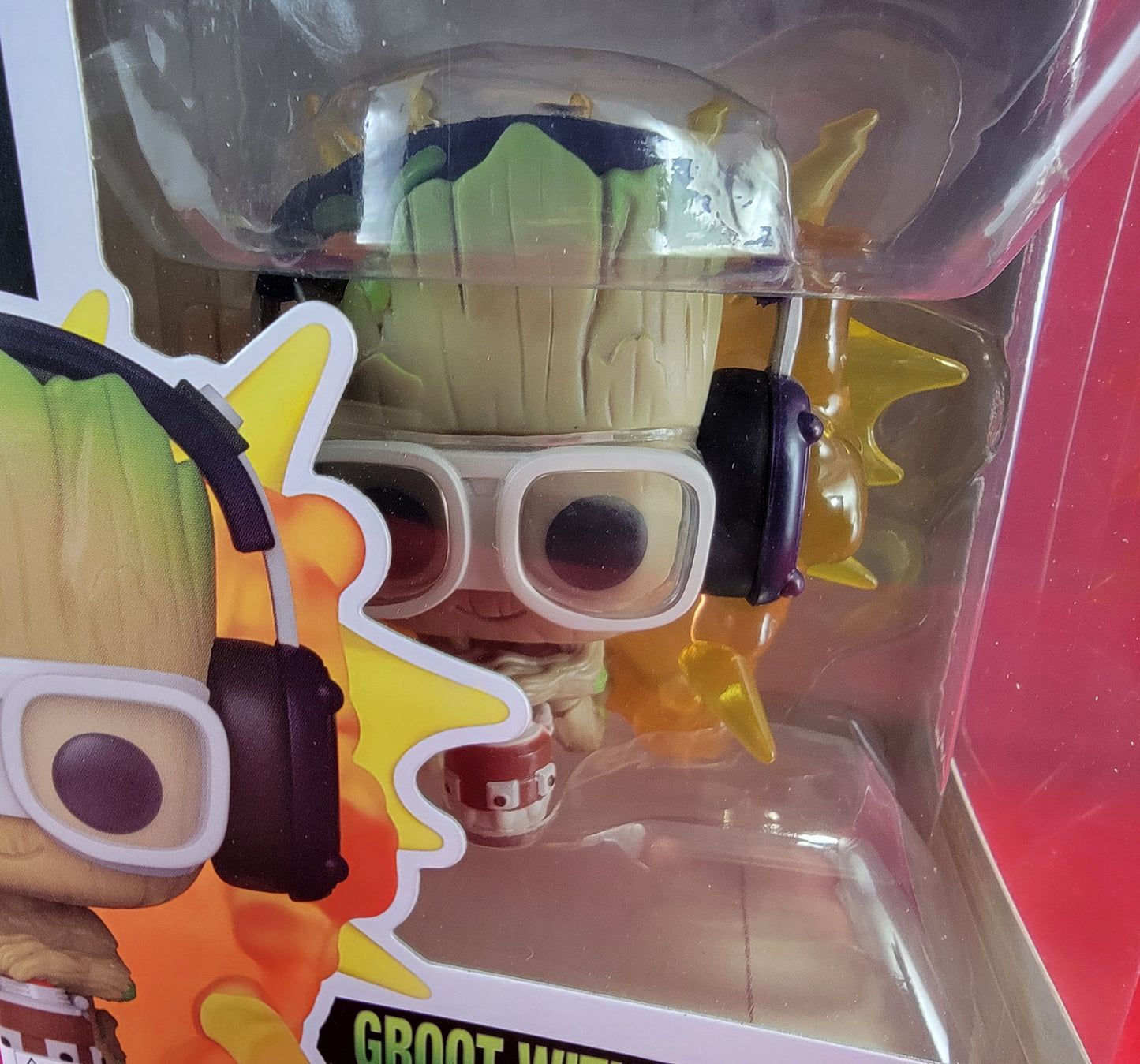 Groot with detonator funko # 1195 (nib)
With pop protector