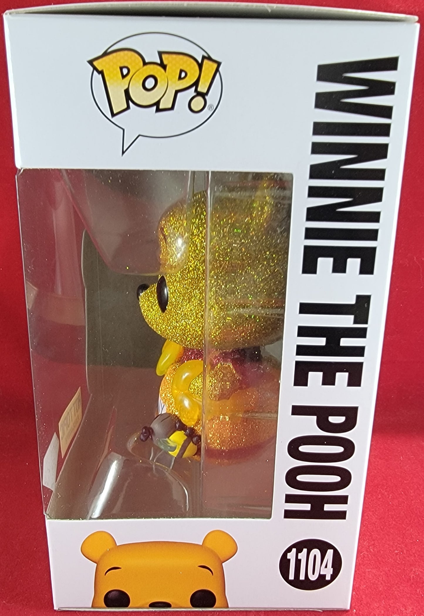 Winnie the pooh hot topic exclusive funko # 1104 (nib) with pop protector