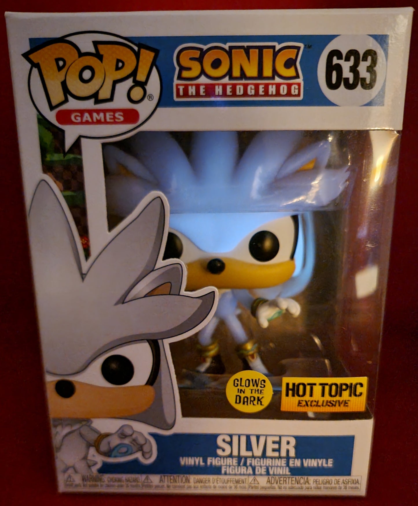 Silver hot topic exclusive funko # 633 (nib)
With pop protector