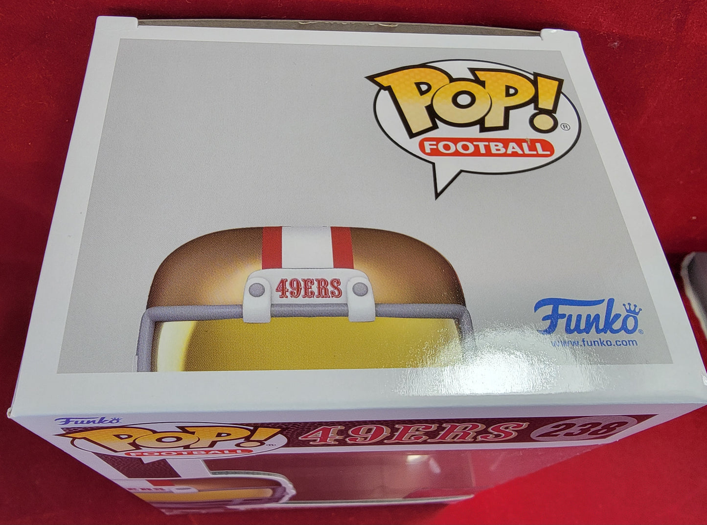 Deebo Samuel funko # 236 (nib)
With pop protector