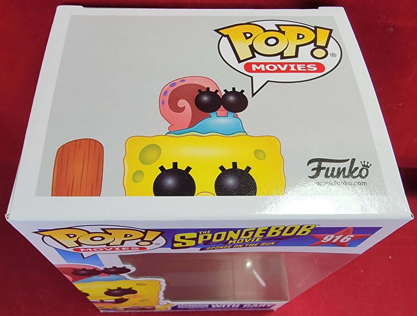 SpongeBob SquarePants with Gary funko # 916 (nib)
With pop protector