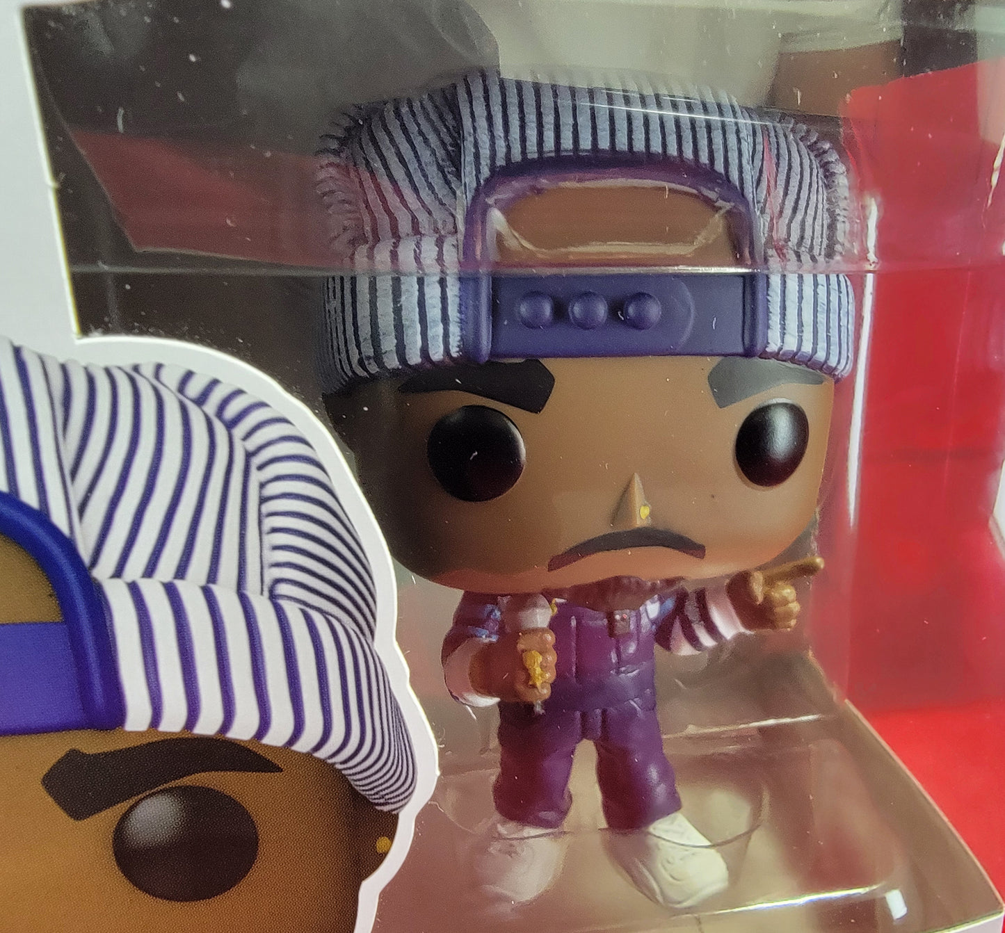 Tupac shakur funko # 387 (nib)
With pop protector
