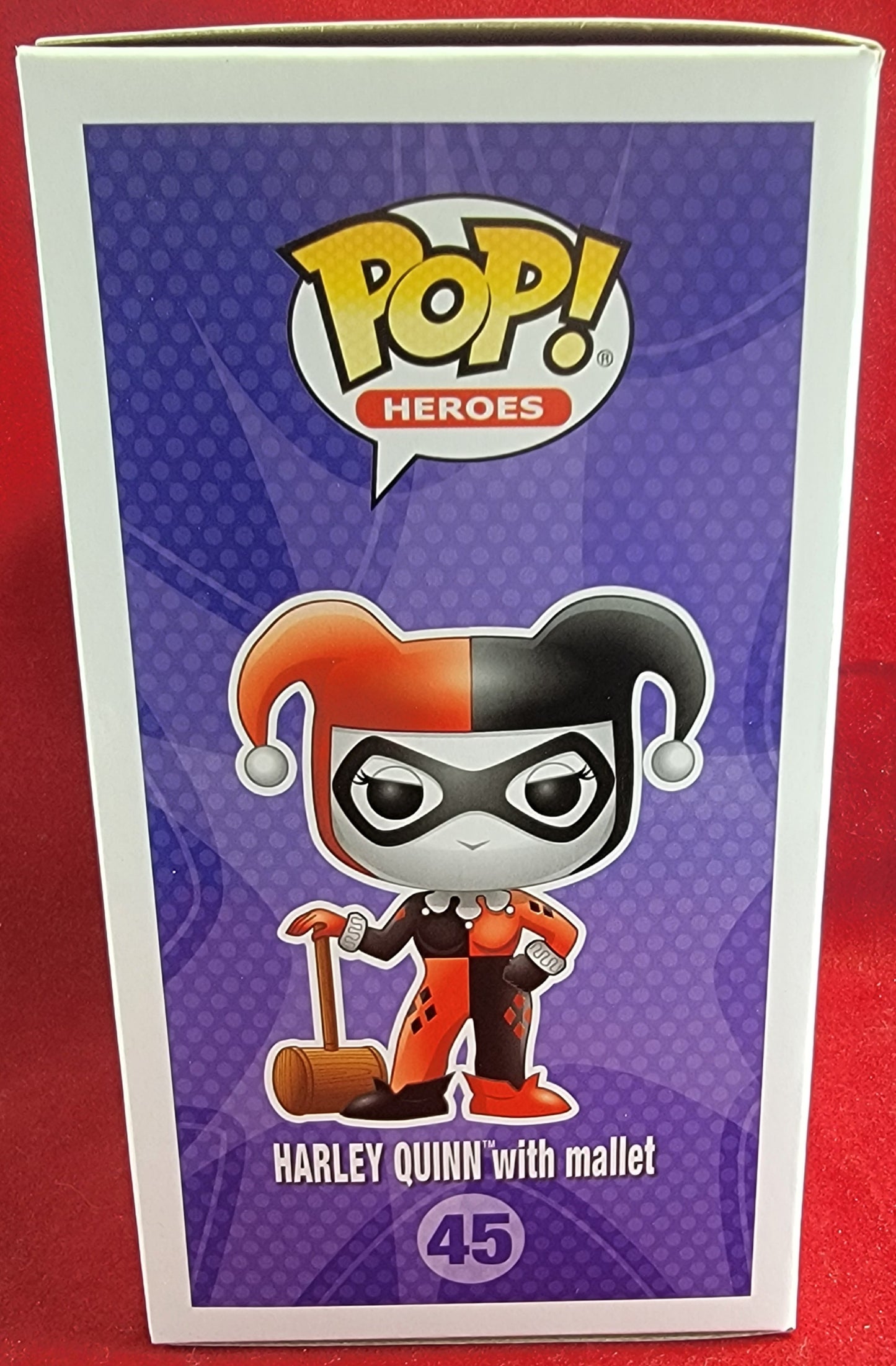 Harley quinn with mallet funko # 45 (nib) with pop protector