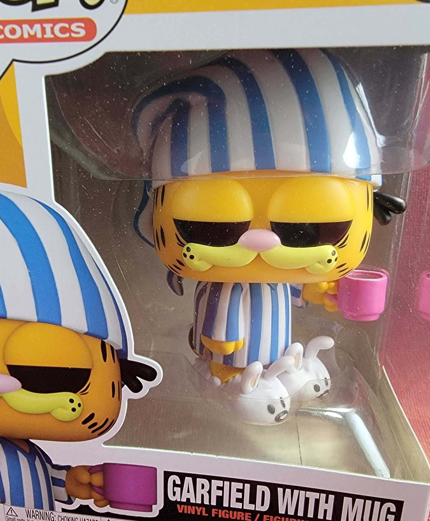 Garfield with mug funko # 41 (nib)
With pop protector