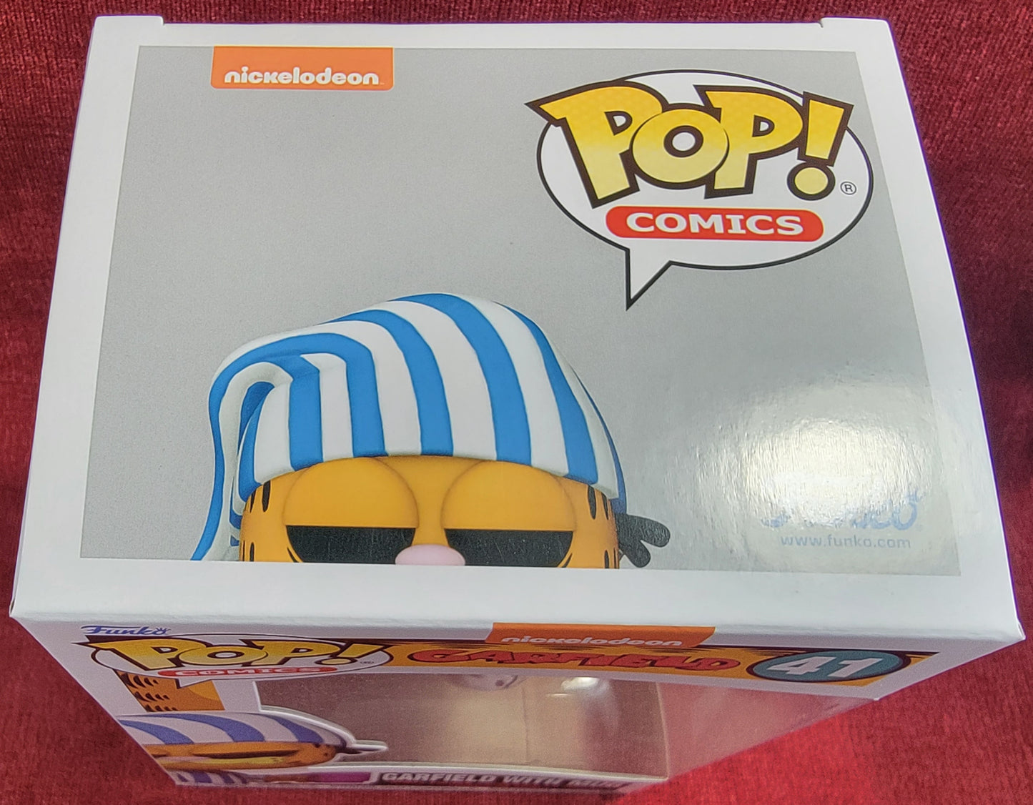 Garfield with mug funko # 41 (nib)
With pop protector