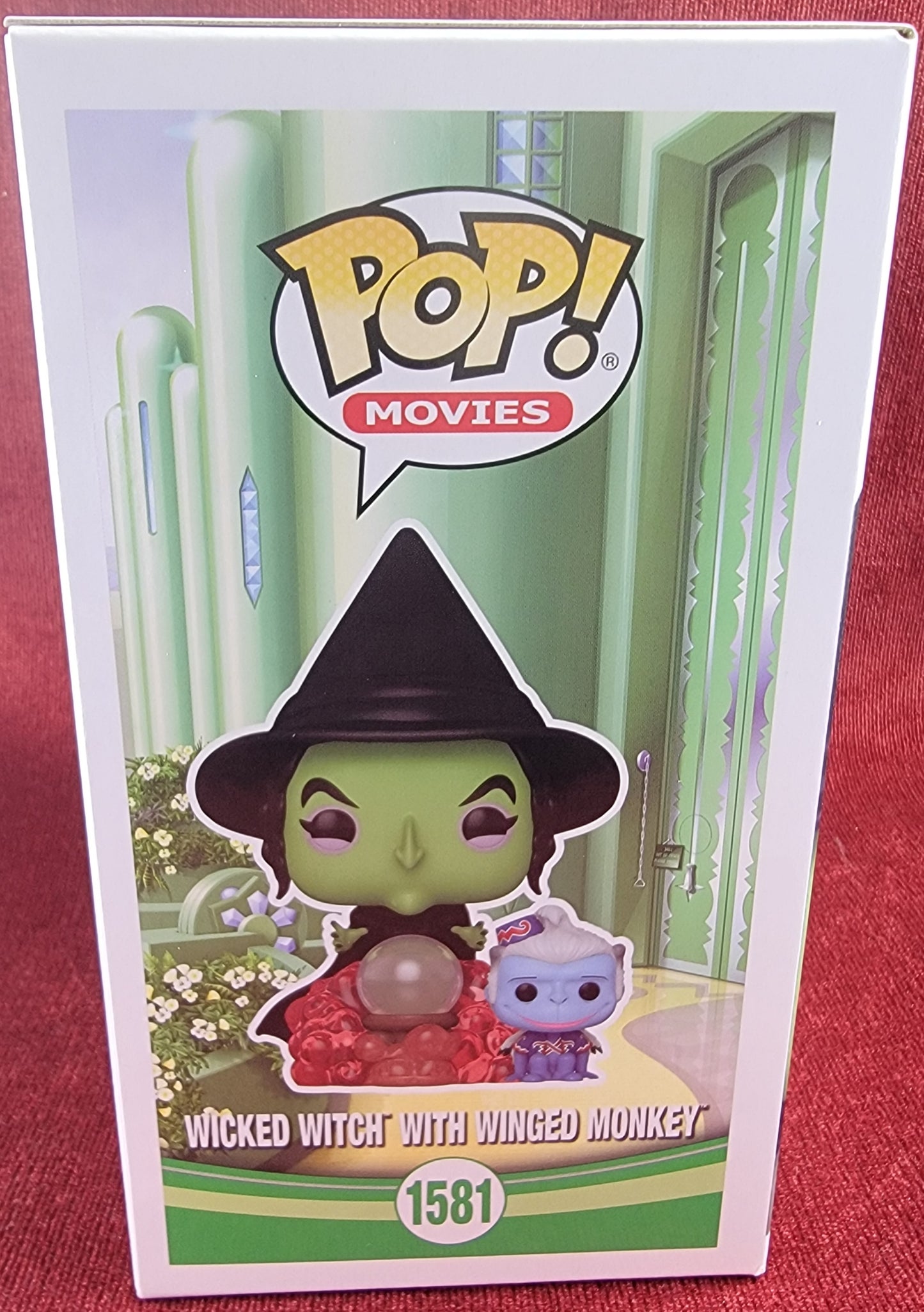 Wicked witch with winged monkey summer convention 2024 # 1581 (nib)
With pop protector