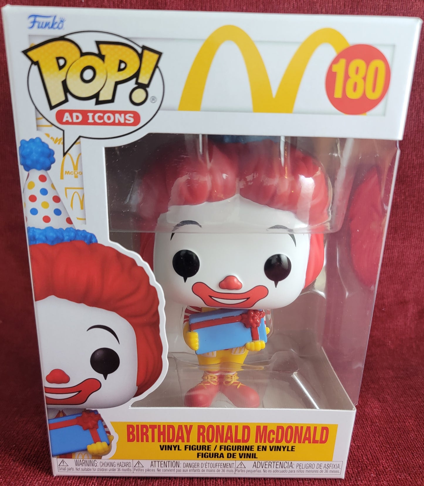 Birthday Ronald Mcdonald funko # 180 (nib)
With pop protector