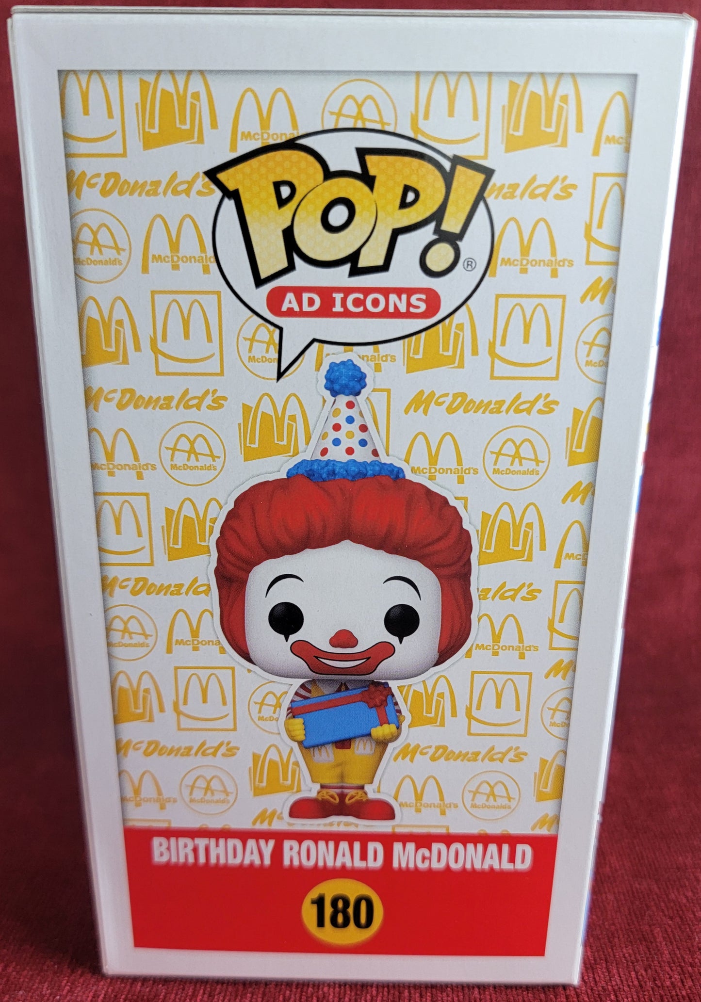 Birthday Ronald Mcdonald funko # 180 (nib)
With pop protector
