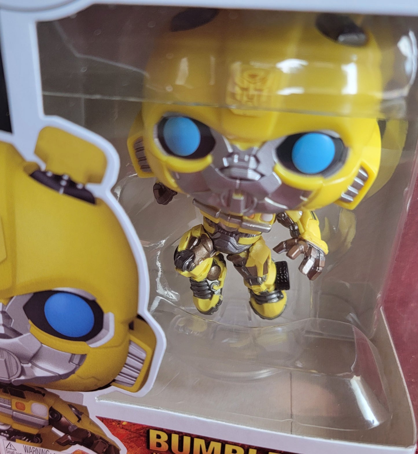Bumblebee funko # 1373 (nib)
With pop protector