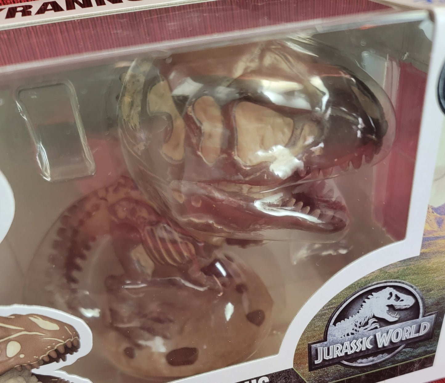Tyrannosaurus funko # 1682 (nib) With pop protector