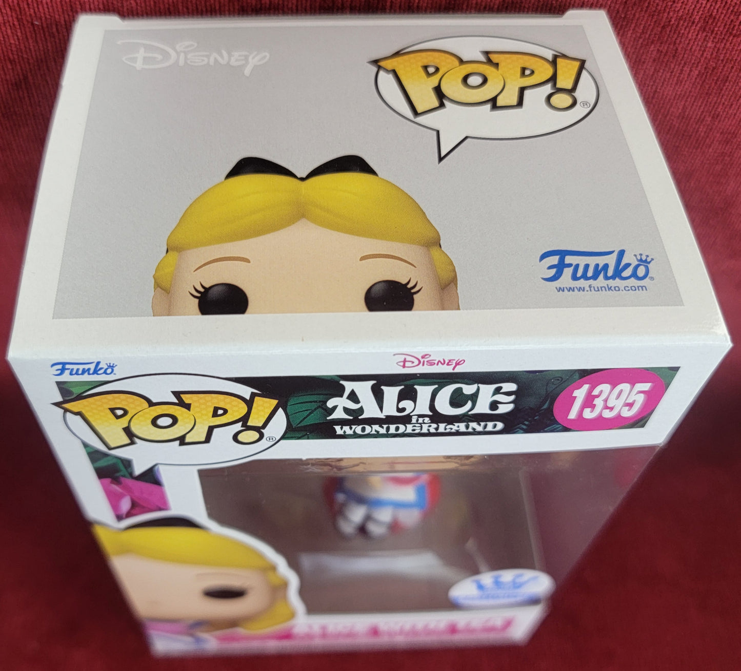 Alice with tea funko exclusive # 1395 (nib) With pop protector