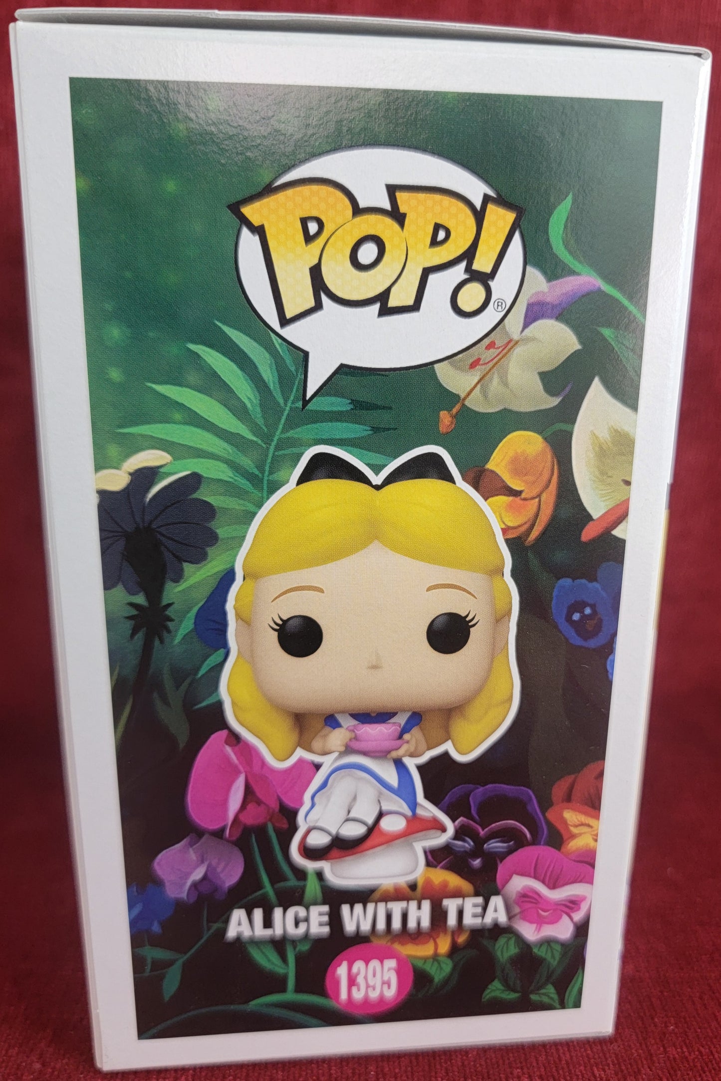 Alice with tea funko exclusive # 1395 (nib) With pop protector