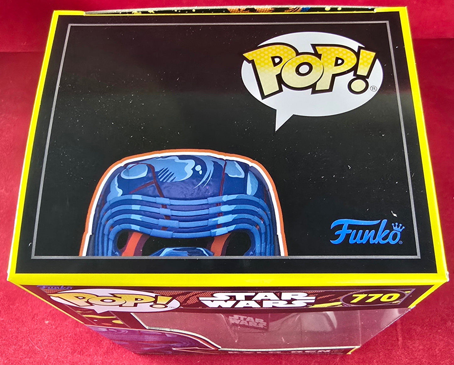 Kylo Ren funko # 770 (nib) With pop protector