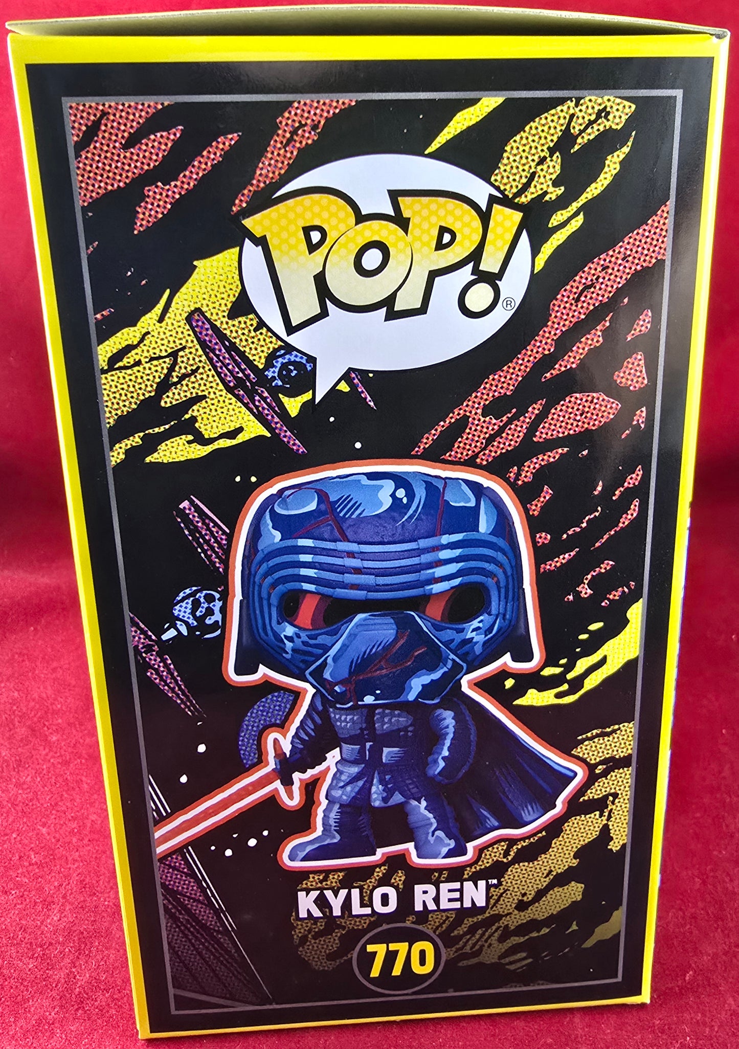 Kylo Ren funko # 770 (nib) With pop protector