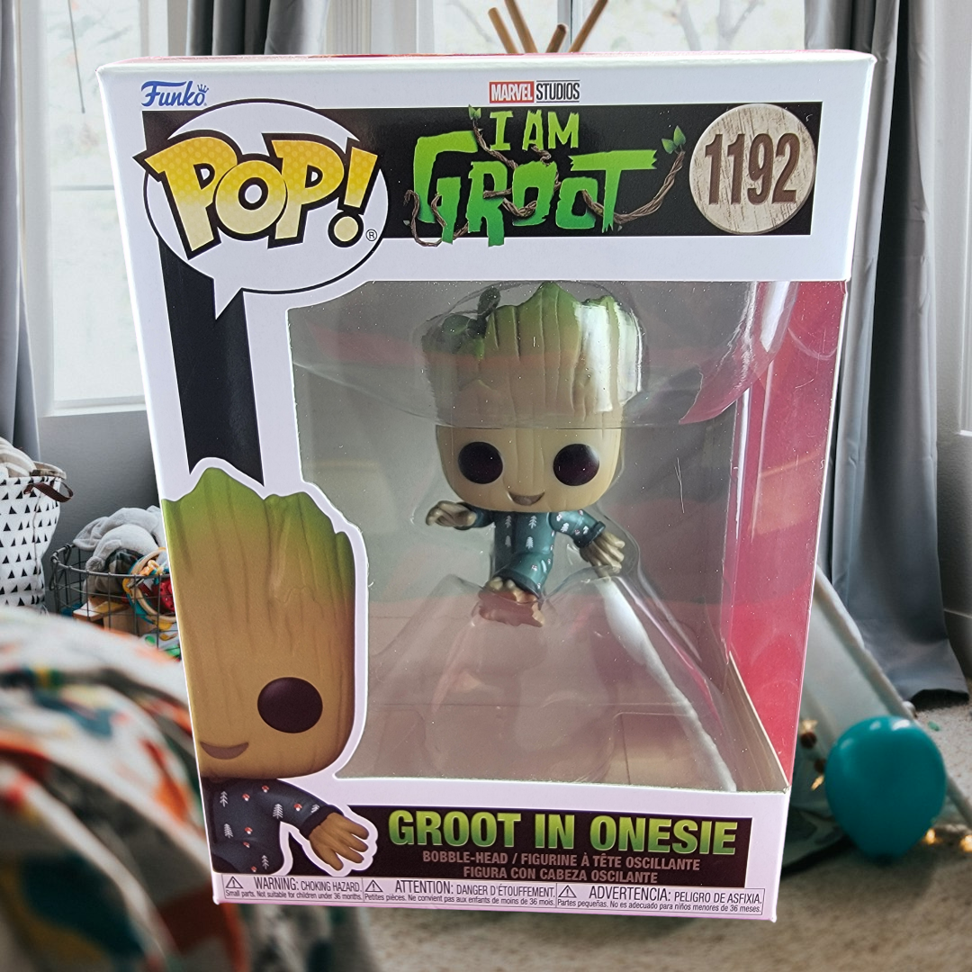 Groot in a onesie funko # 1192 (nib)
With pop protector