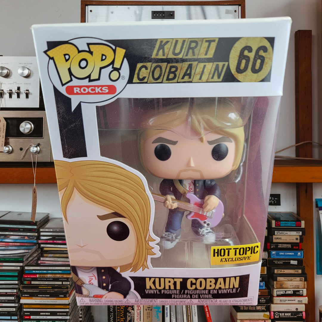 Kurt cobain hot topic exclusive 66 (nib)