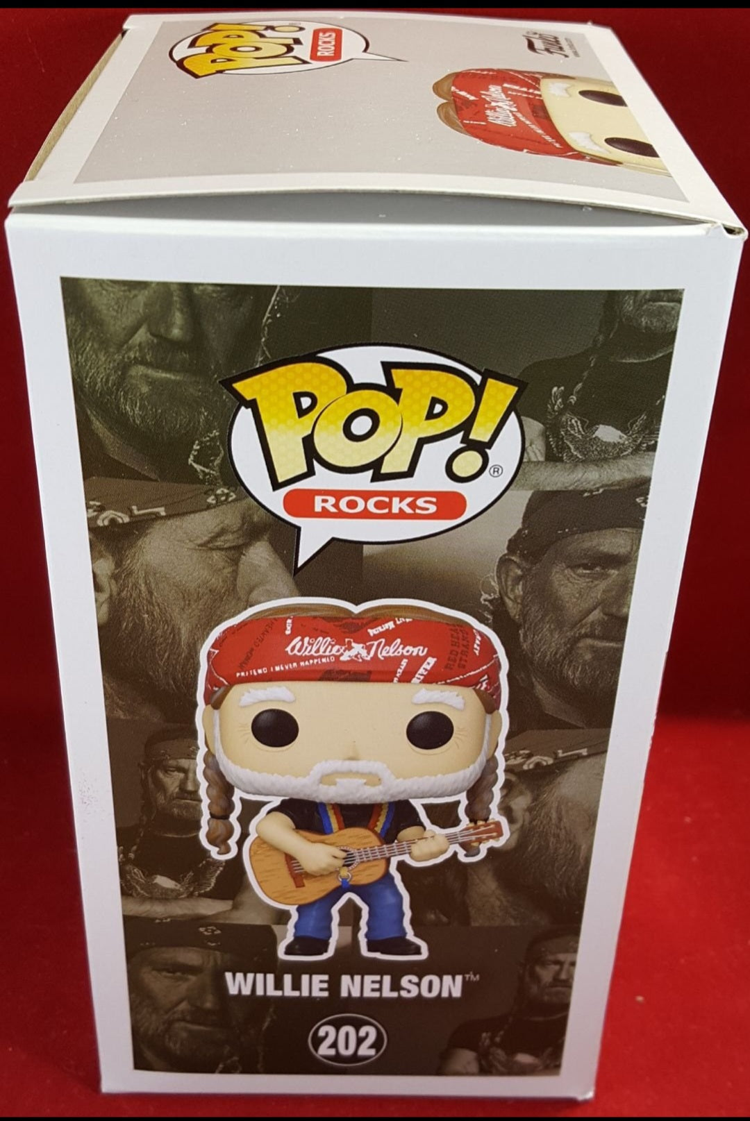 Willie nelson funko # 202 (nib)
With pop protector