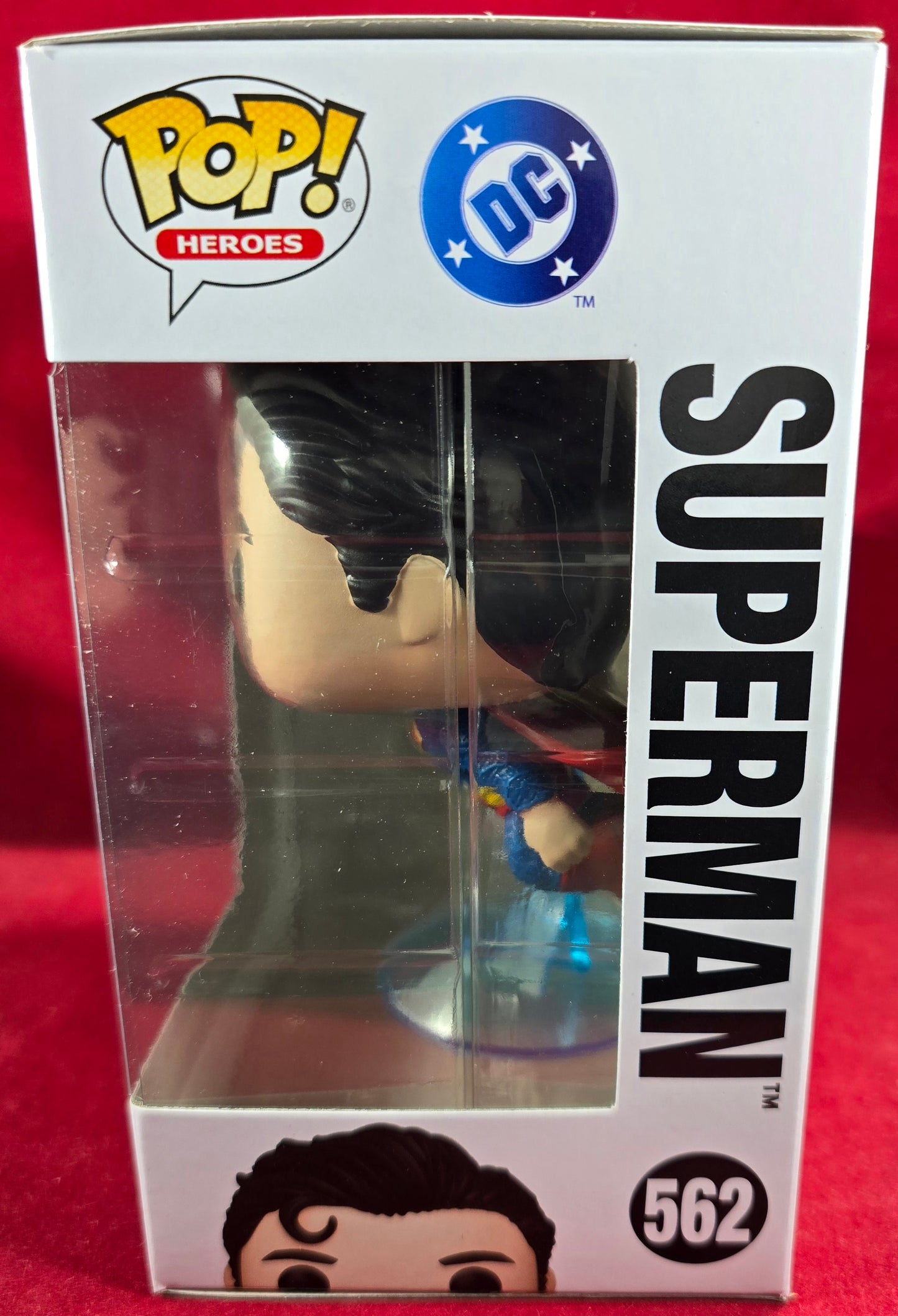 Superman funko # 562 (nib) With pop protector