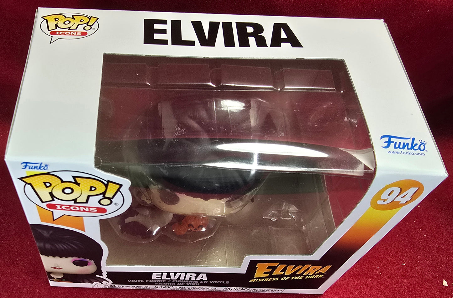 Elvira funko 94 (nib) With pop protector