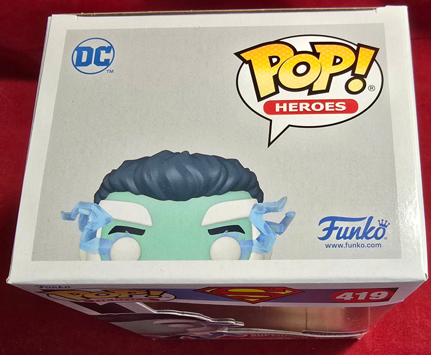 Superman (blue) 2021 fall convention funko # 419 (nib) With pop protector