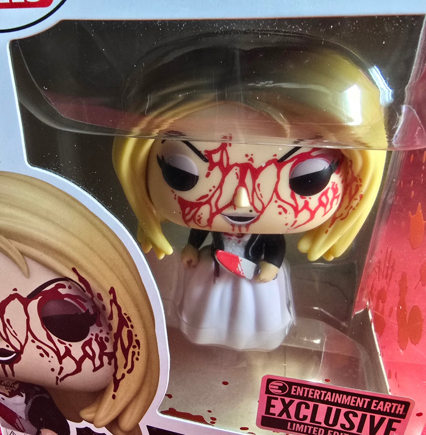 Tiffany entertainment earth exclusive funko # 1695 (nib) With pop protector