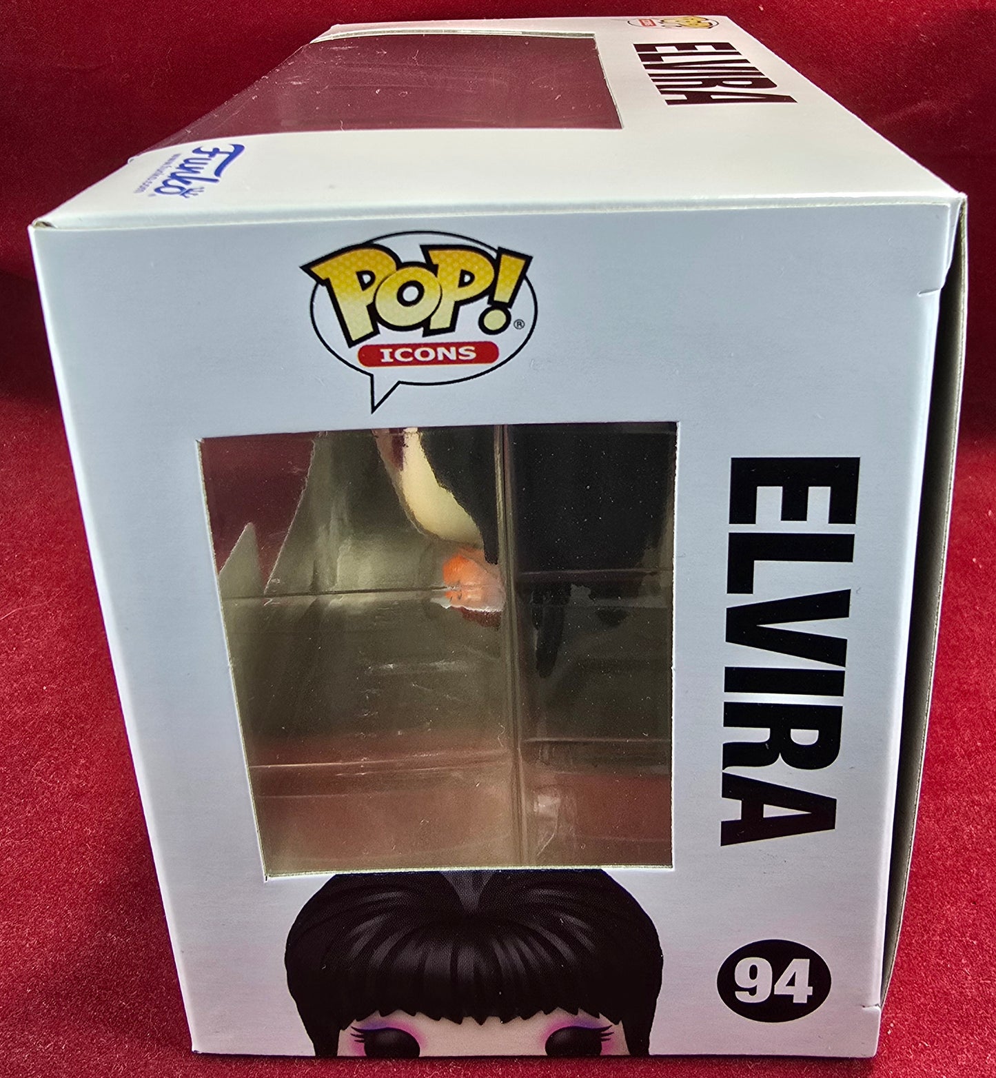 Elvira funko 94 (nib) With pop protector