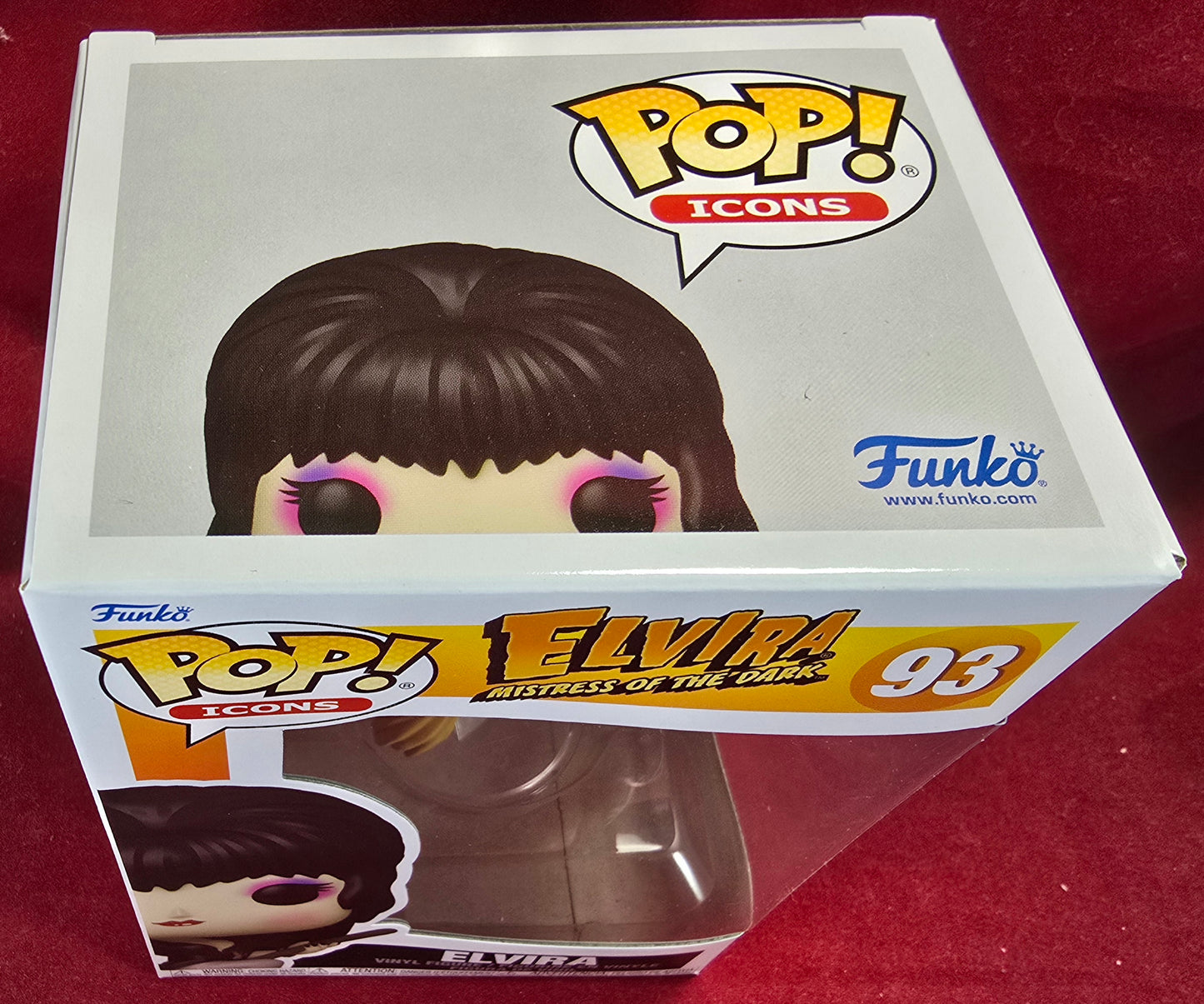 Elvira funko # 93 (nib) With pop protector