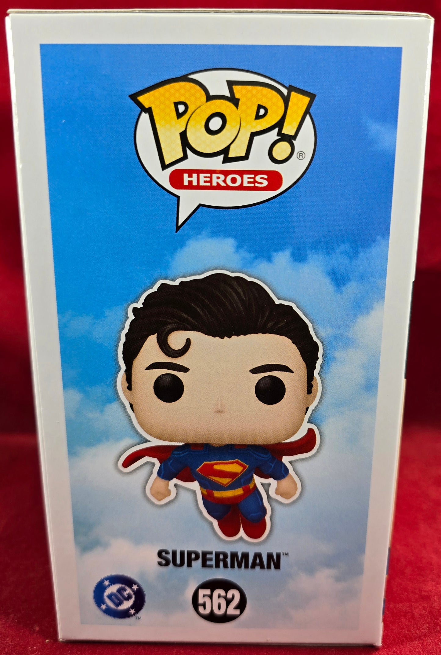 Superman funko # 562 (nib) With pop protector