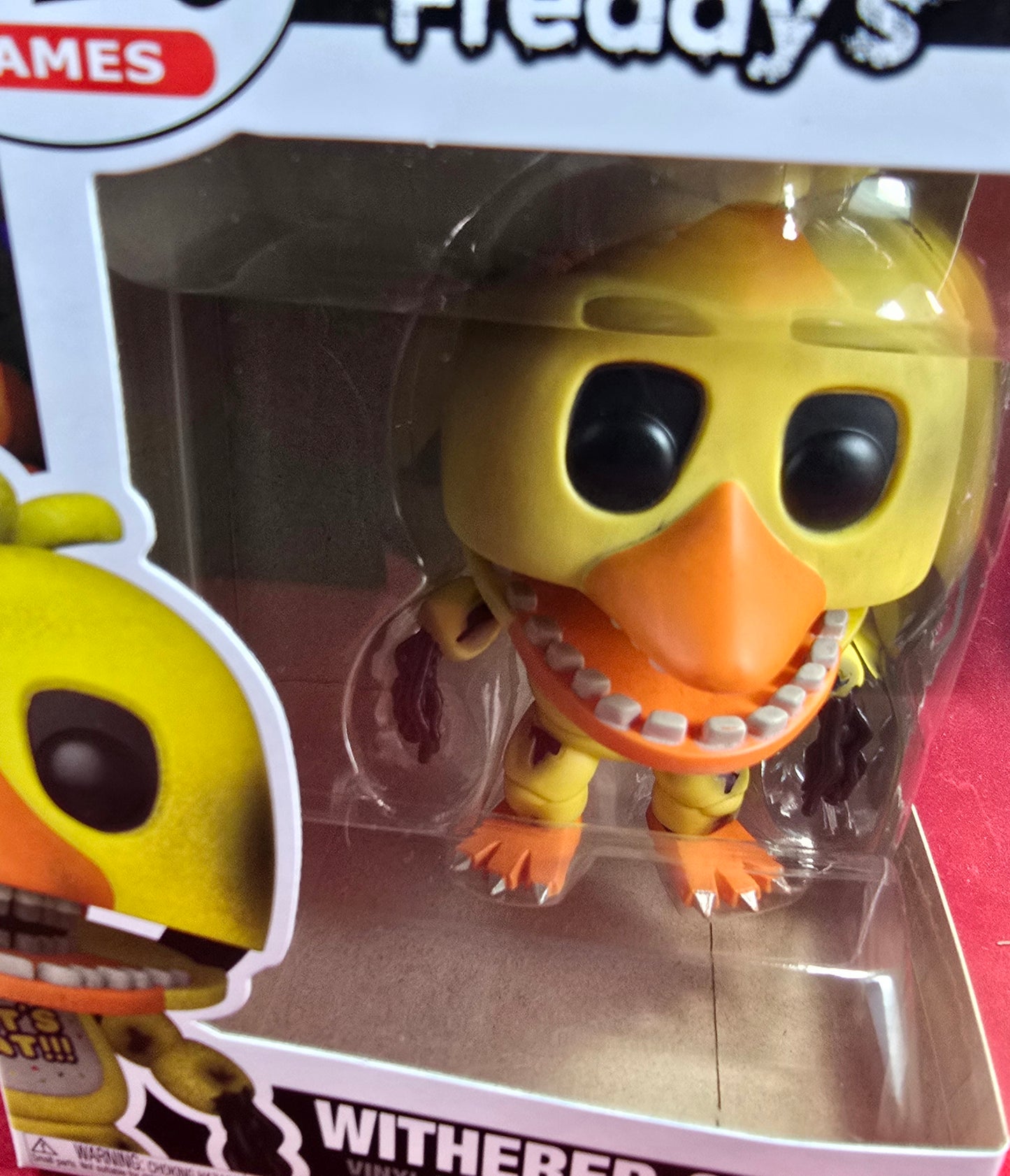 Withered Chica Funko # 1084 (nib) With pop protector