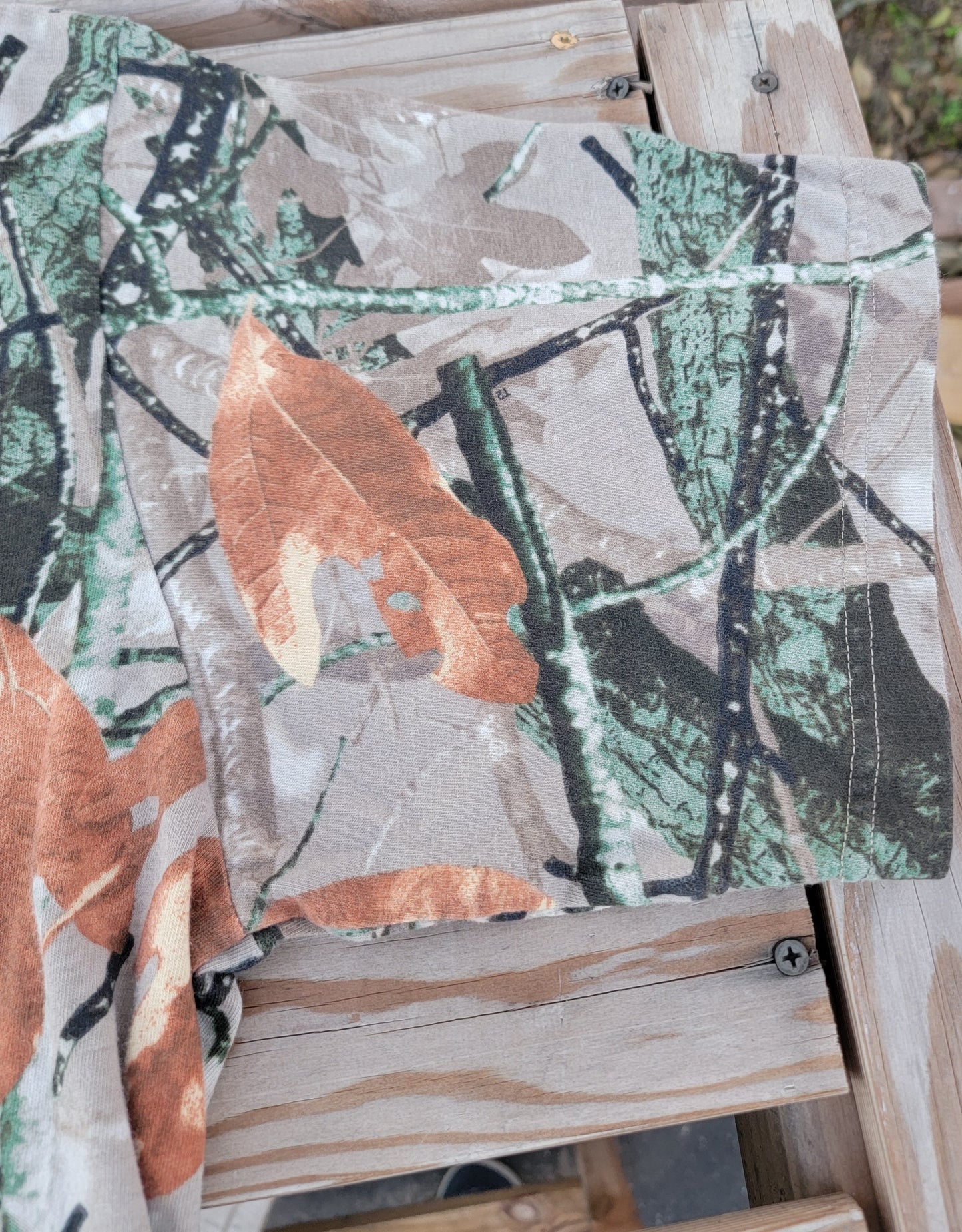 Brand new outfitters ridge xl t-shirt