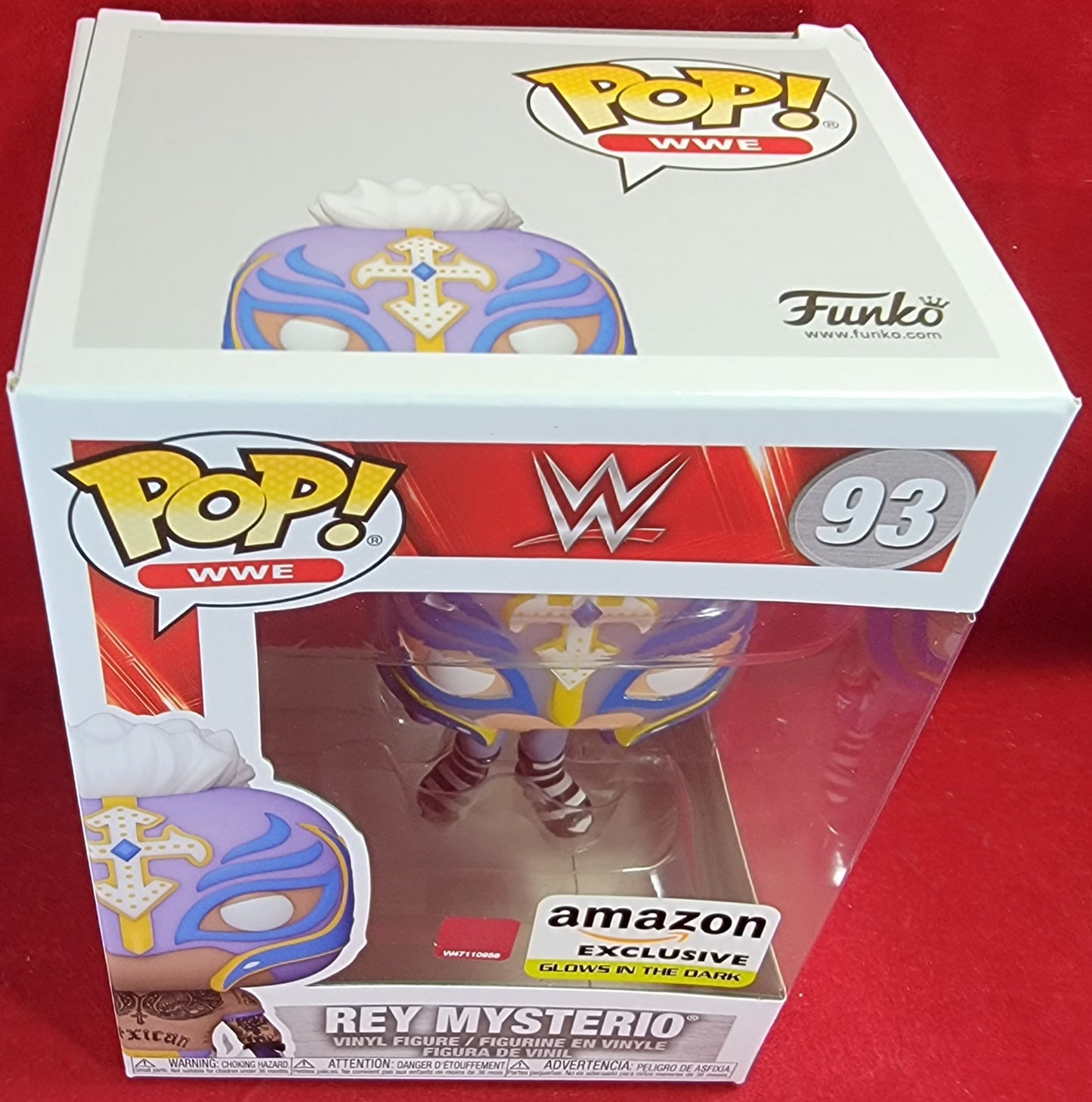 Rey mysterio amazon exclusive funko # 93 (nib)
brand new glow in the dark wwe mysterio funko pop. pop has one damaged too back corner and will be shipped in a compatible pop protector.