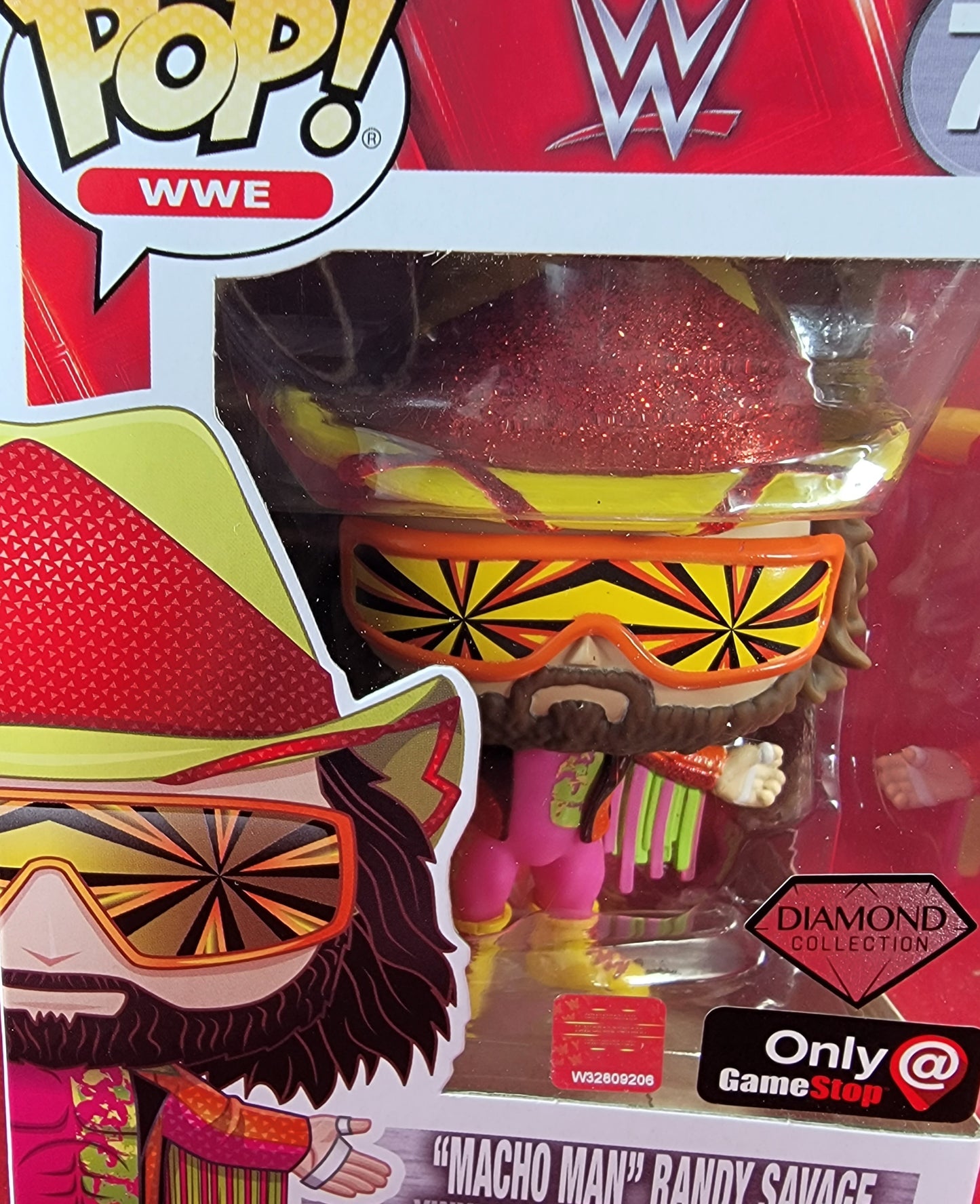 Macho man gamestop exclusive funko # 79 (nib)
brand new diamond exclusive randy savage. pop has the macho man in pink, green, red and yellow covered in glitter. pop has some lite scratches on the plastic and will be shipped in a compatible pop protector.