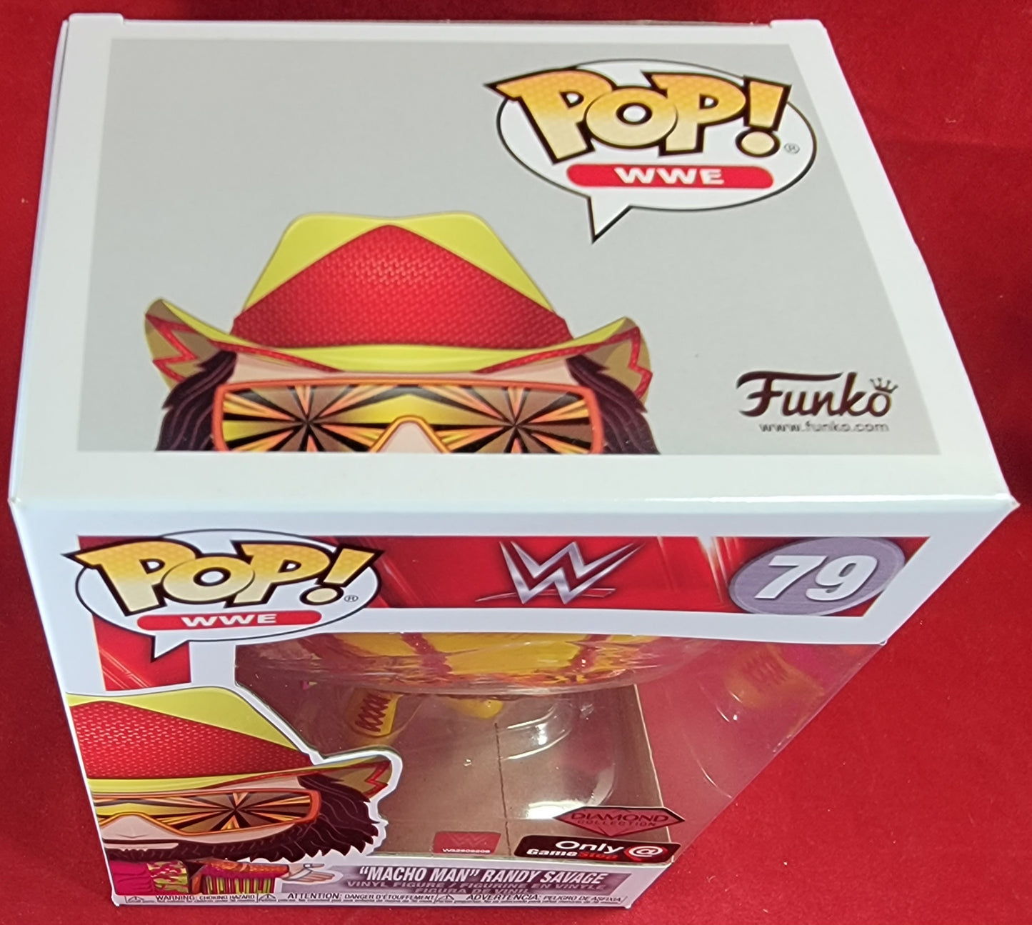 Macho man gamestop exclusive funko # 79 (nib)
brand new diamond exclusive randy savage. pop has the macho man in pink, green, red and yellow covered in glitter. pop has some lite scratches on the plastic and will be shipped in a compatible pop protector.
