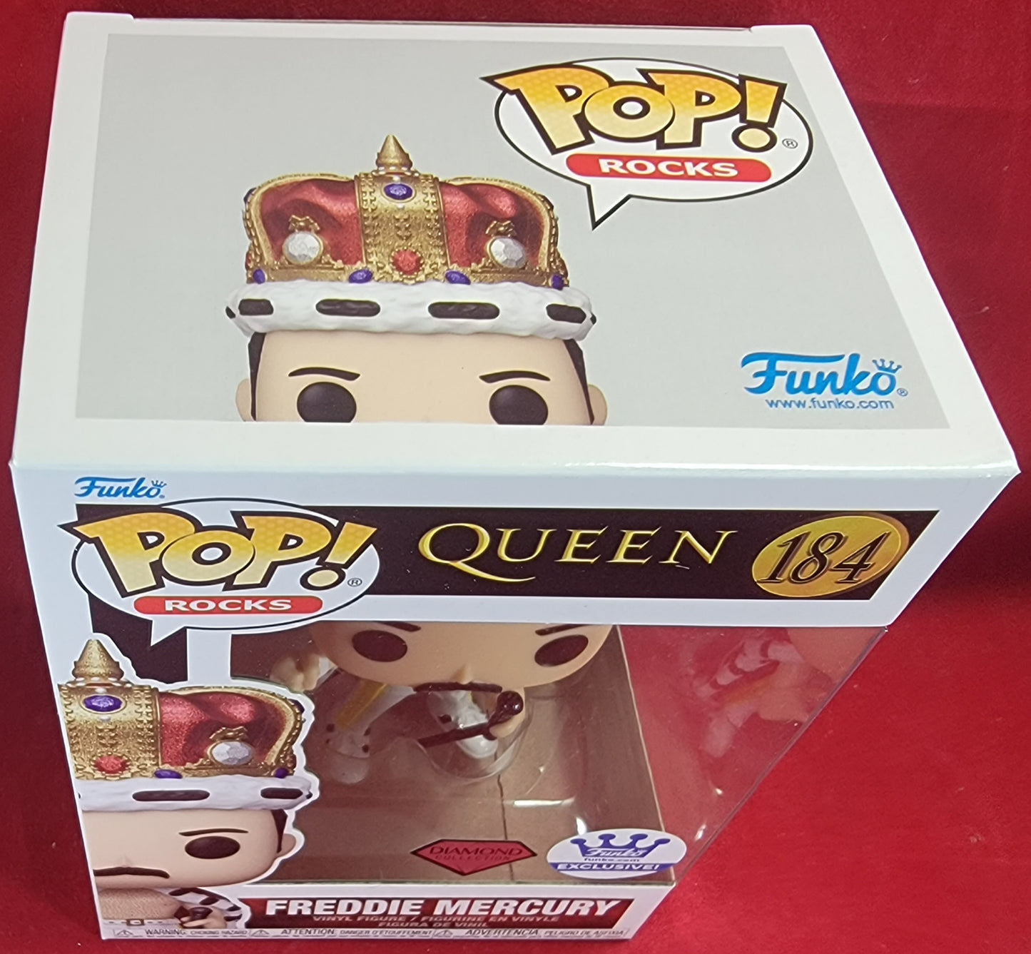 Freddie mercury funko exclusive # 184 (nib)
brand new diamond exclusive mercury funko pop. pop has Freddie of queen in kings outfit covered in glitter. pop has some lite scratches and will be shipped in a compatible pop protector.