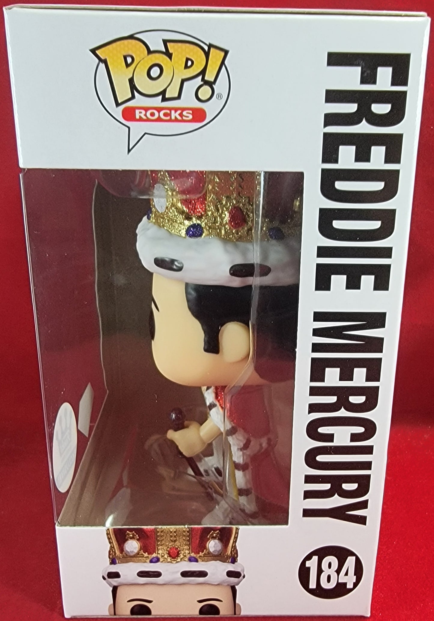 Freddie mercury funko exclusive # 184 (nib)
brand new diamond exclusive mercury funko pop. pop has Freddie of queen in kings outfit covered in glitter. pop has some lite scratches and will be shipped in a compatible pop protector.