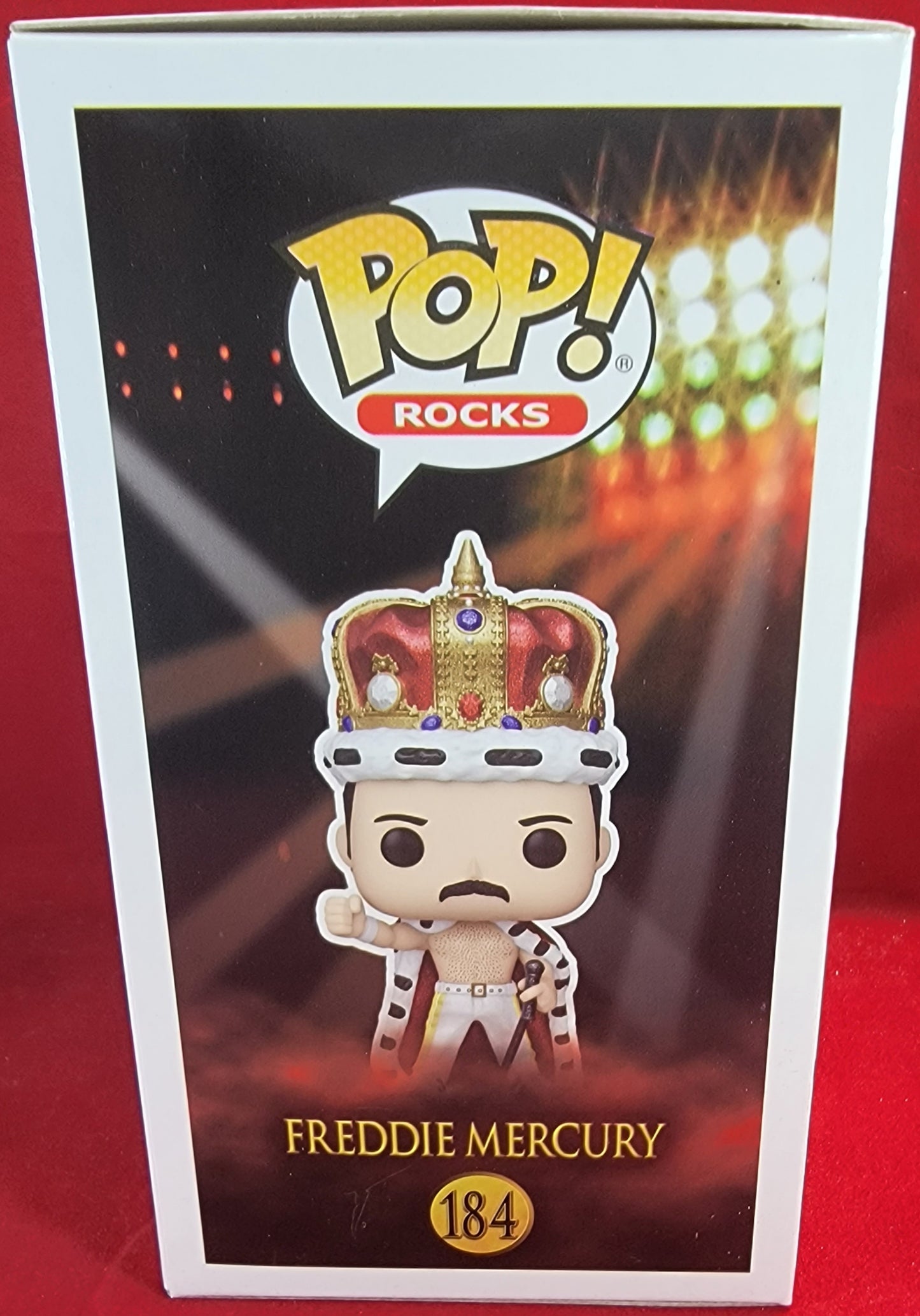 Freddie mercury funko exclusive # 184 (nib)
brand new diamond exclusive mercury funko pop. pop has Freddie of queen in kings outfit covered in glitter. pop has some lite scratches and will be shipped in a compatible pop protector.