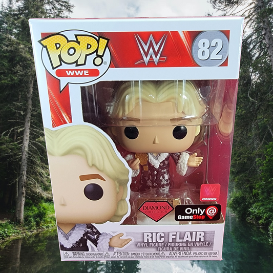 Ric flair gamestop exclusive funko # 82 (nib)
brand new diamond exclusive ric from wwe. pop has ric in black, grey, white with belt on shoulder. pop is in near perfect condition and will be shipped in a compatible pop protector.