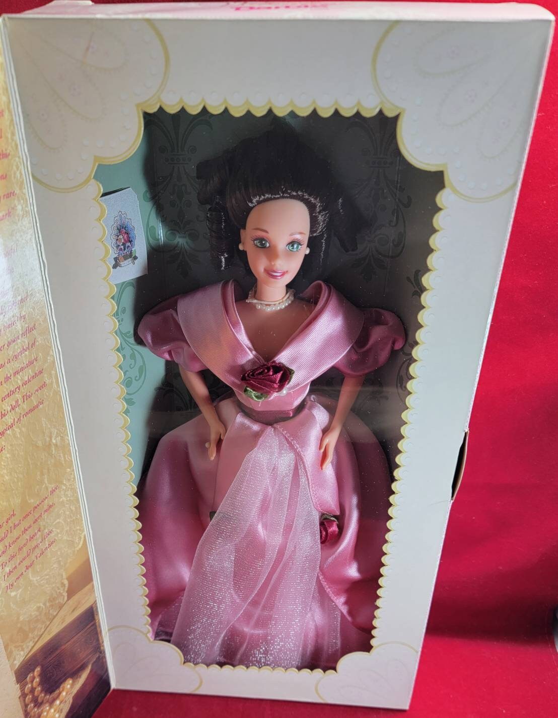 Sweet valentine barbie 1995 (nib)