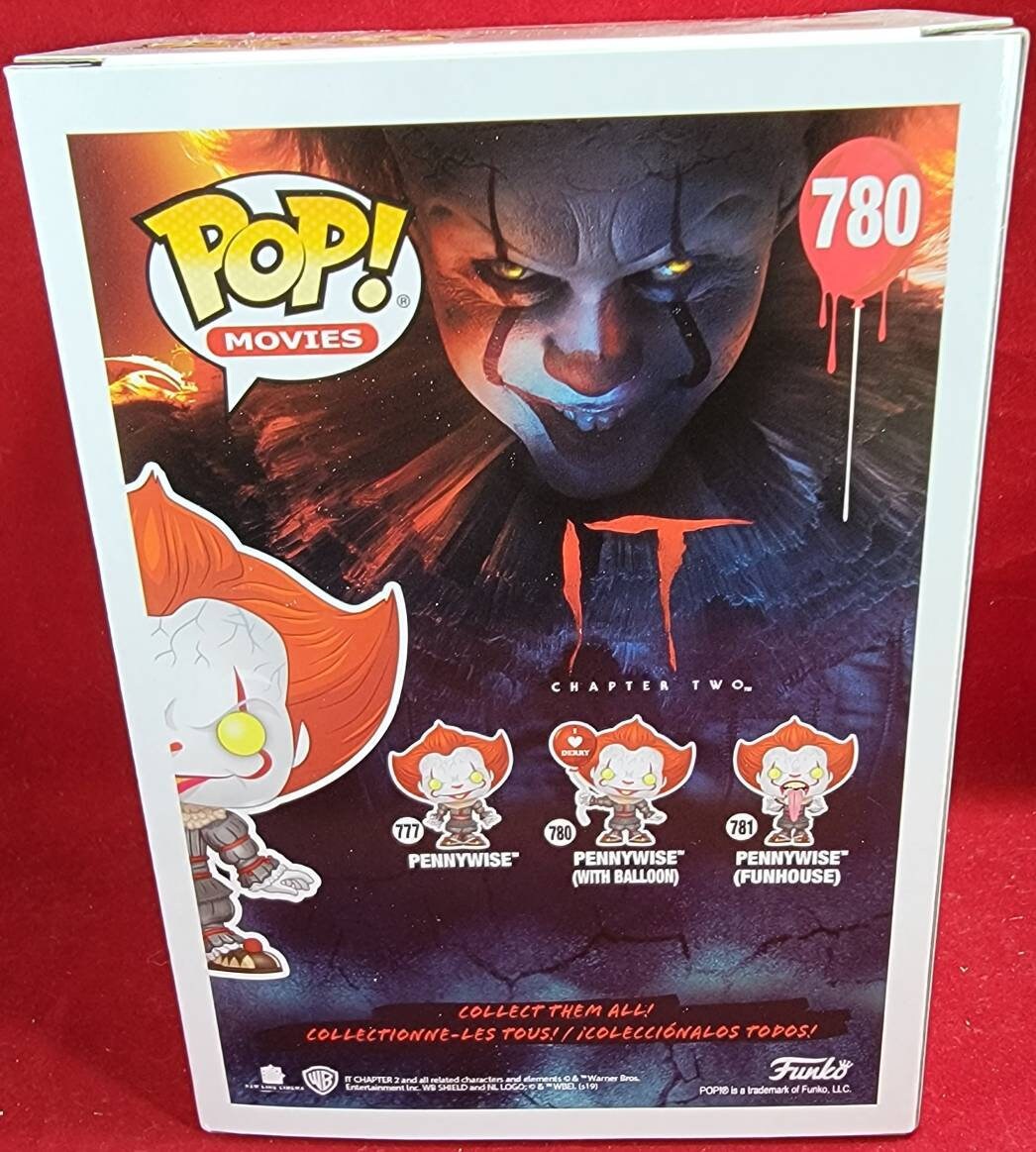 Pennywise with red balloon # 780 funko (nib) with pop protector