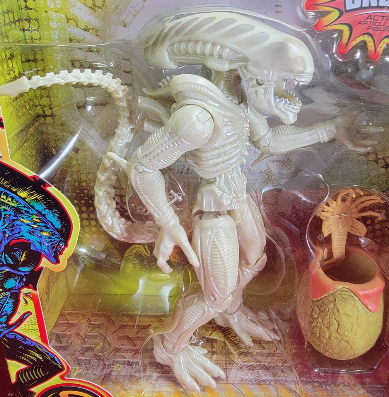 Xenomorph alien figure (nib)