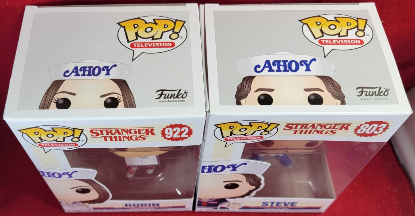 Stranger things Scoops ahoy funko set (nib)