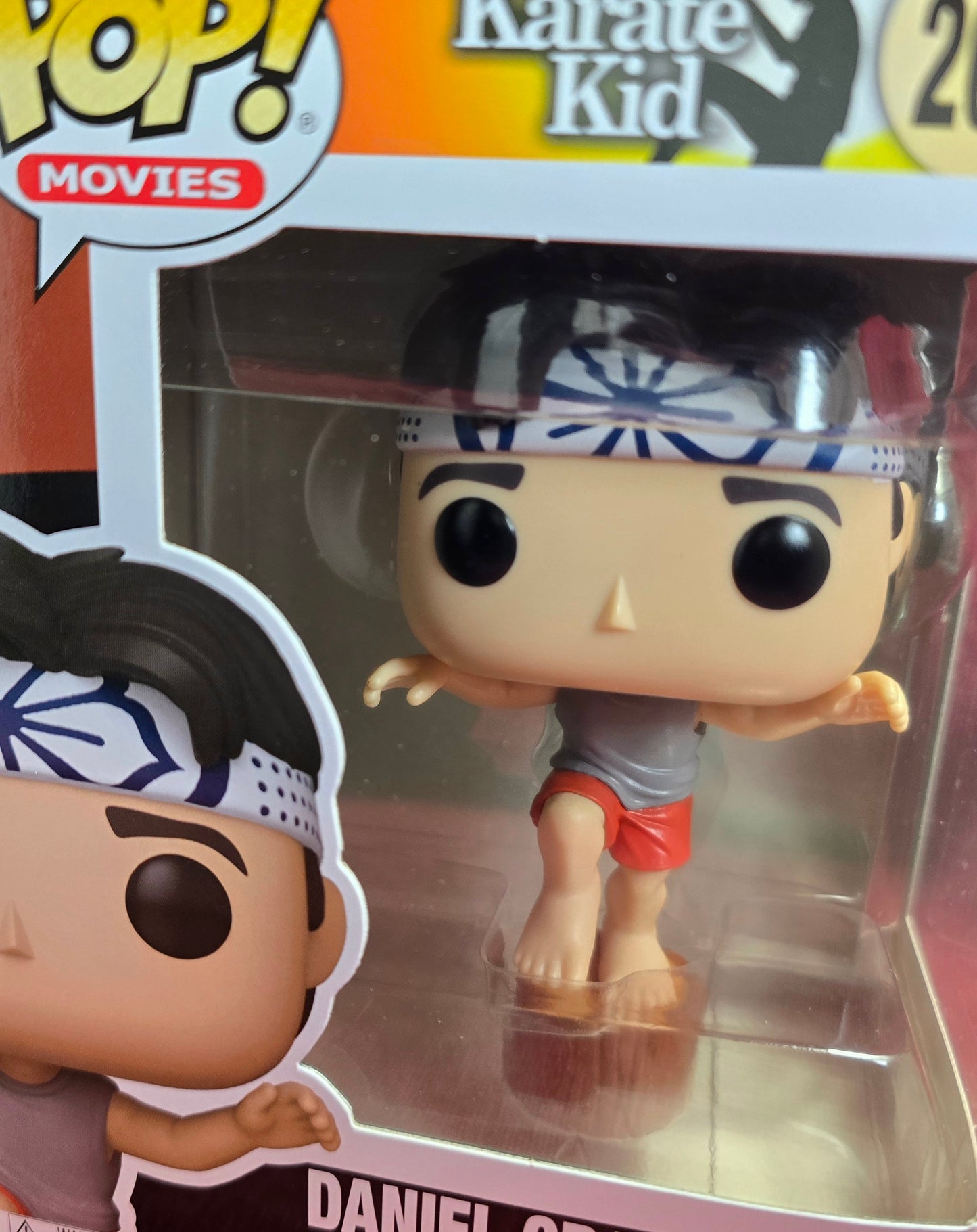 Funko Pop! Movies: Daniel Crane Kick # 2080 (Nib)
With pop protector