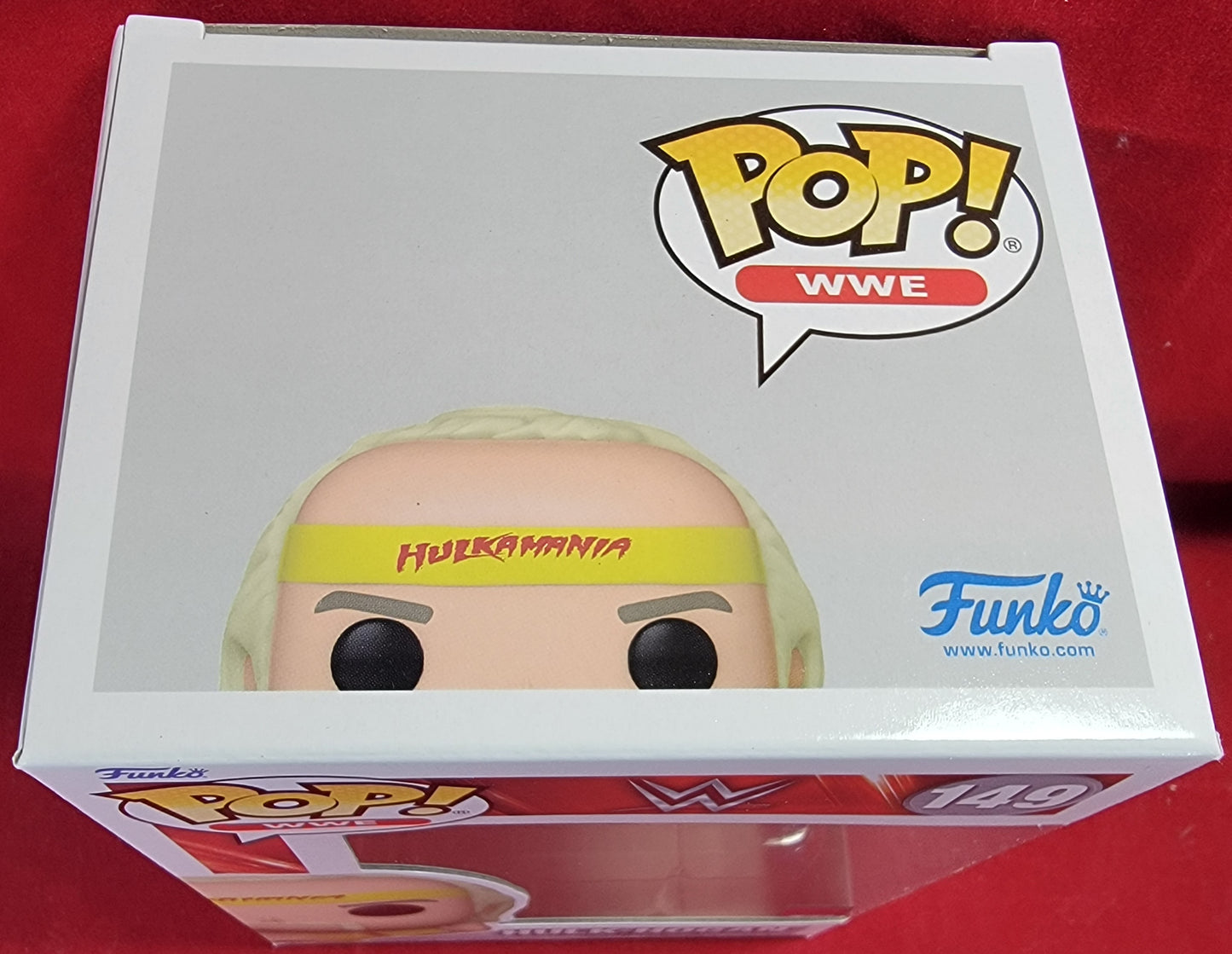 Hulk hogan funko # 149 (nib)
With pop protector