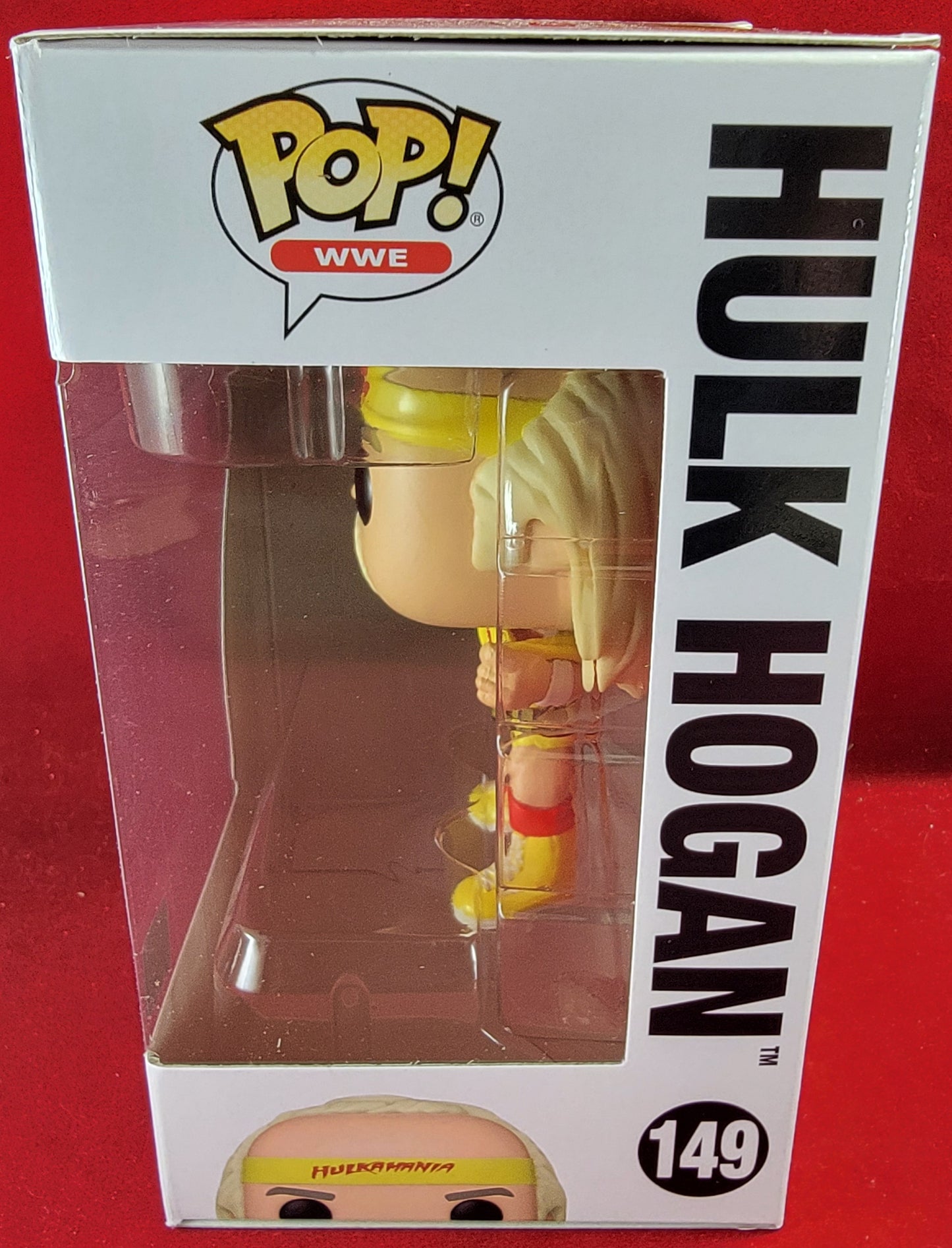 Hulk hogan funko # 149 (nib)
With pop protector